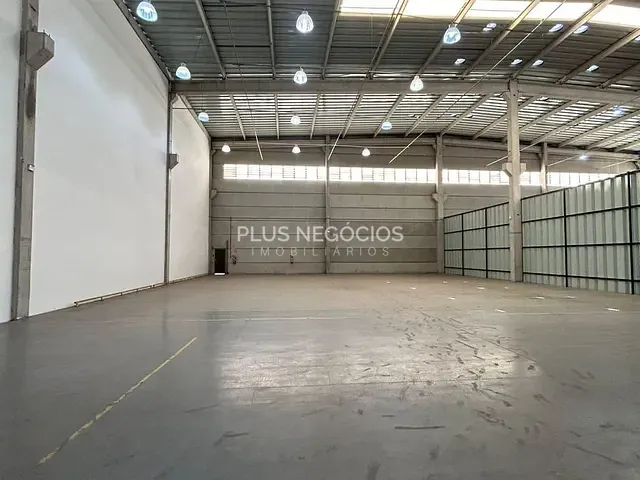 Galpão / Barracão com 1043m², para alugar, no bairro Éden em Sorocaba