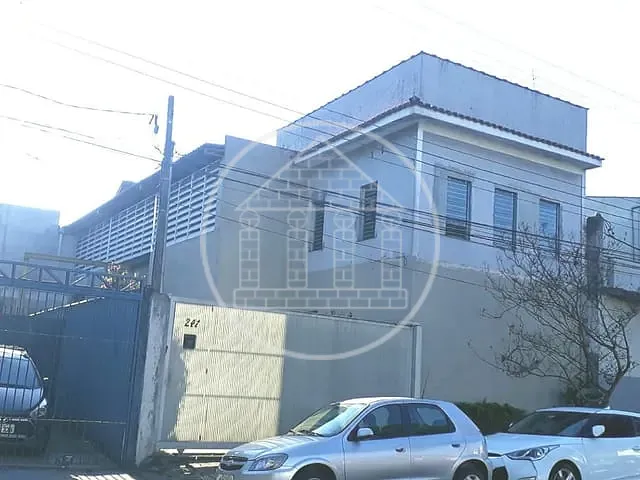 Galpão / Barracão com 180m², à venda, no bairro Terceira Divisão de Interlagos em São Paulo