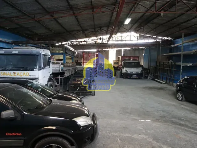 Galpão / Barracão com 1050m², para alugar, no bairro Jardim Alvorada em Jandira