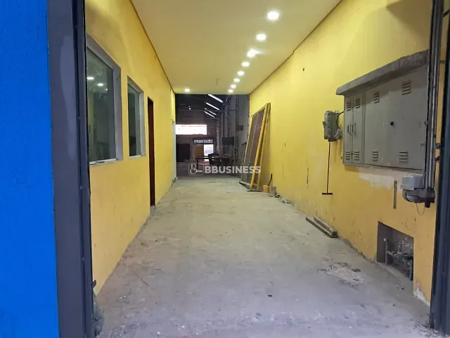 Galpão / Barracão para alugar, no bairro Cerâmica em São Caetano do Sul
