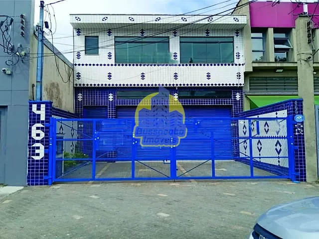 Galpão / Barracão com 230m², para alugar, no bairro Vila Anastácio em São Paulo