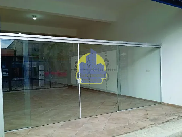 Galpão / Barracão com 230m², para alugar, no bairro Vila Anastácio em São Paulo
