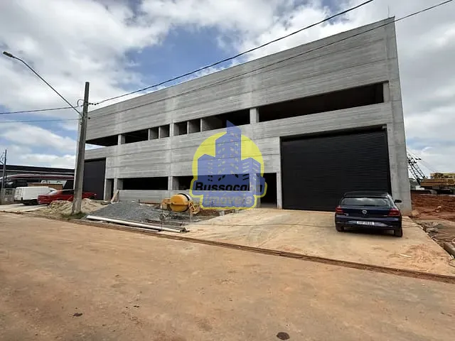Galpão / Barracão com 595m², para alugar, no bairro Jardim Passárgada I em Cotia