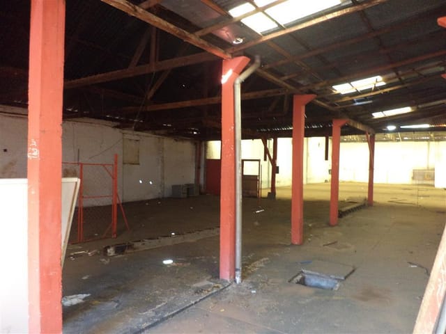 Galpão / Barracão com 1400m², para alugar, no bairro Centro em Birigüi