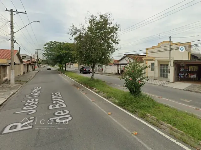 Galpão / Barracão com 450m², à venda, no bairro Parque Santo Antônio em Taubaté