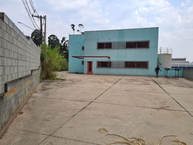 Galpão / Barracão com 1517m², para alugar, no bairro Jardim Diva (Fazendinha) em Santana de Parnaíba