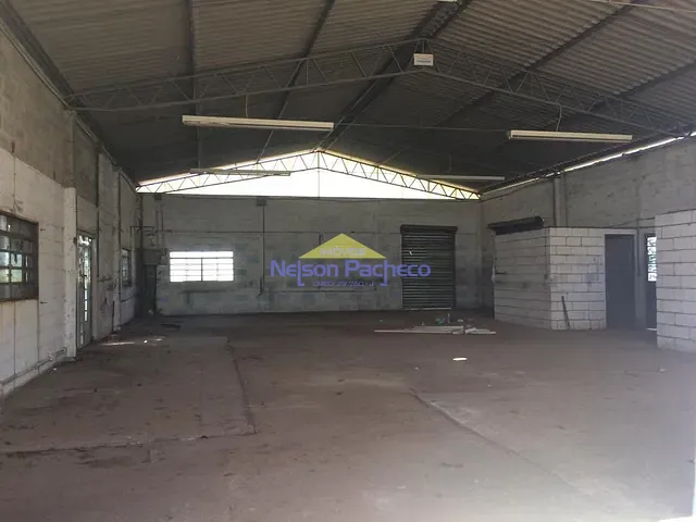 Galpão / Barracão com 2020m², à venda ou para alugar, no bairro Distrito Industril em Capivari