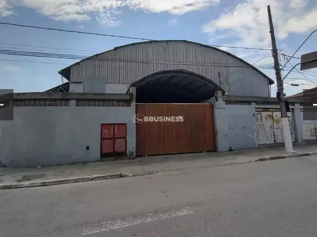 Galpão / Barracão à venda ou para alugar, no bairro Santa Maria em Santos