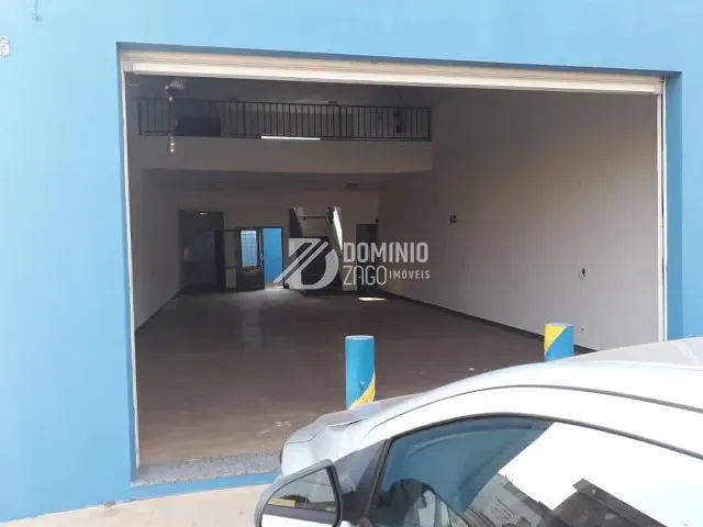 Galpão / Barracão para alugar, no bairro Jardim Esplanada em Uberaba