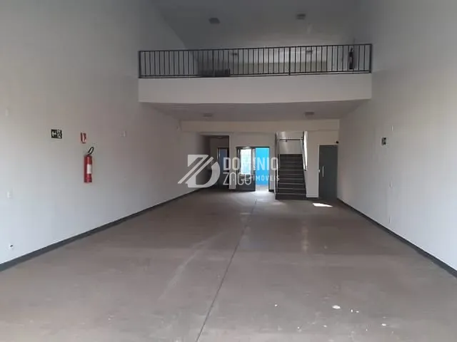 Galpão / Barracão para alugar, no bairro Jardim Esplanada em Uberaba