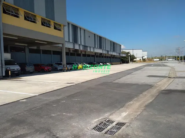 Galpão / Barracão com 323901m², para alugar, no bairro Vila Galvão em Caçapava