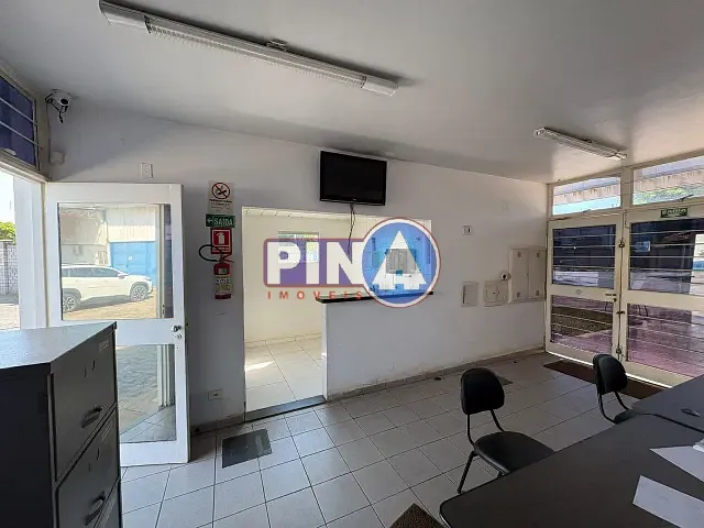 Galpão / Barracão para alugar, no bairro Santa Genoveva em Goiânia