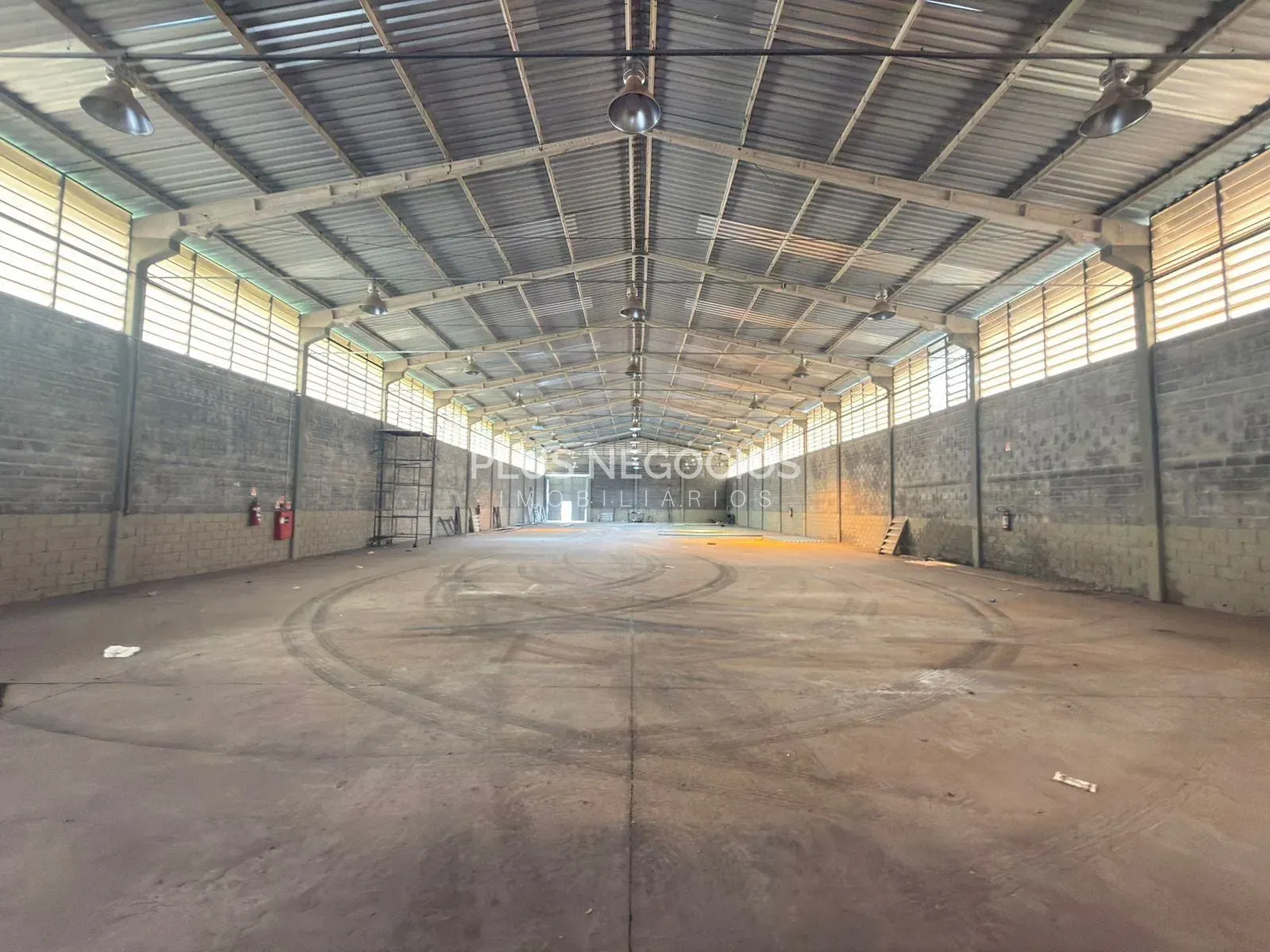 Depósito-Galpão, 1500 m² - Foto 2