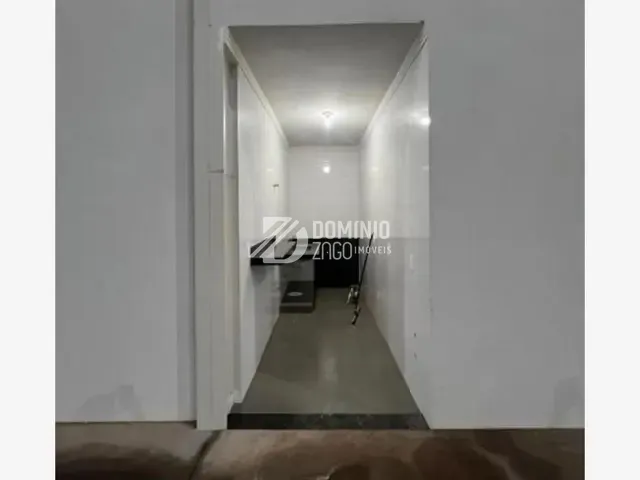 Galpão / Barracão com 615m², para alugar, no bairro Vila São Cristóvão em Uberaba