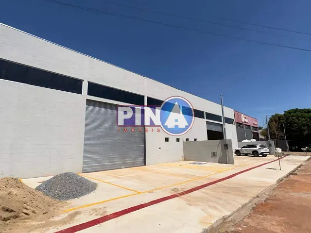 Galpão / Barracão com 882m², para alugar, no bairro Parque Primavera em Aparecida de Goiânia