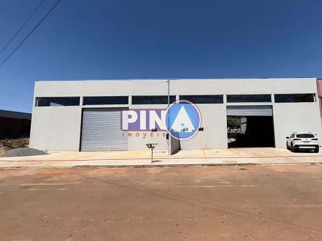 Galpão / Barracão com 882m², para alugar, no bairro Parque Primavera em Aparecida de Goiânia