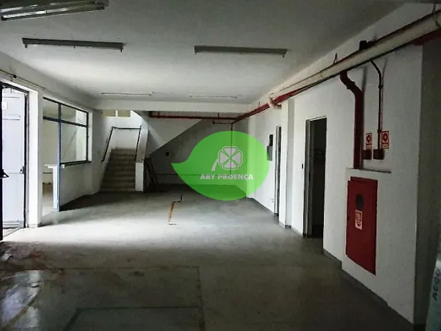 Galpão / Barracão com 1000m², para alugar, no bairro Jardim Nova Ipanema em Sorocaba