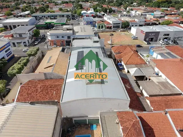 Galpão / Barracão com 640m², para alugar, no bairro Vila Carvalho em Araçatuba