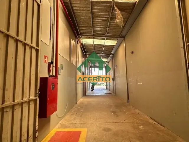 Galpão / Barracão com 640m², para alugar, no bairro Vila Carvalho em Araçatuba