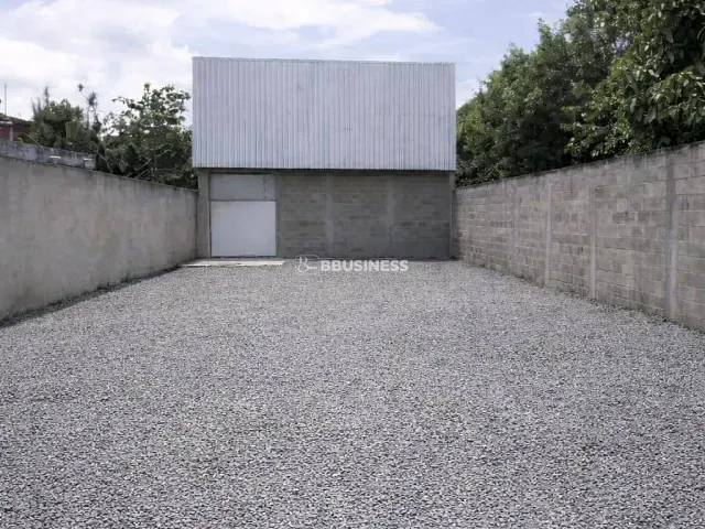 Galpão / Barracão com 400m², à venda, no bairro Parque Novo Jockey em Campos dos Goytacazes