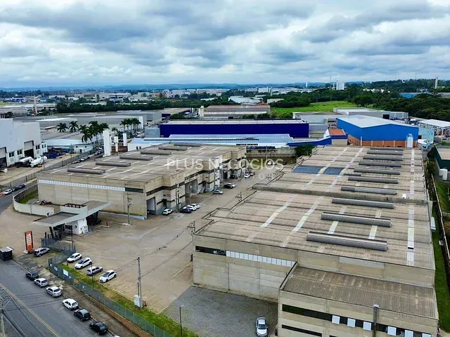 Galpão / Barracão com 823m², para alugar, no bairro Iporanga em Sorocaba