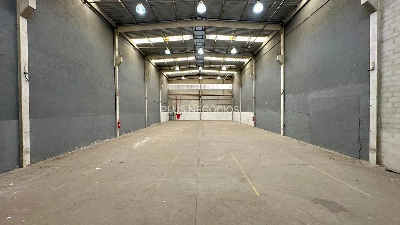 Depósito-Galpão, 823 m² - Foto 1