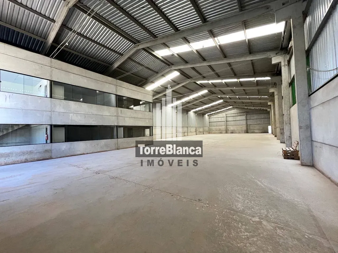 Depósito-Galpão, 1200 m² - Foto 1