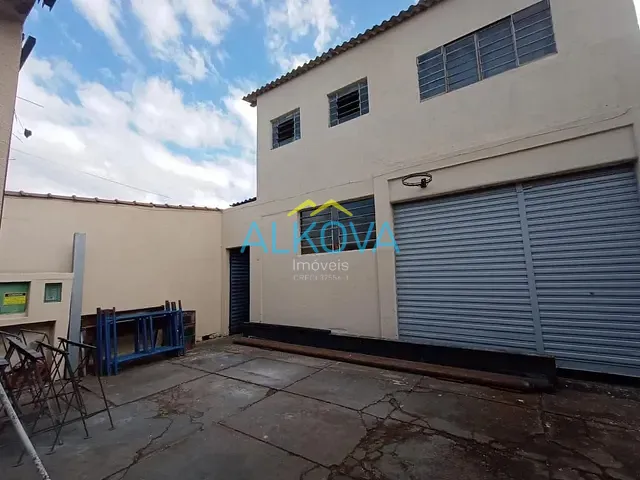Galpão / Barracão com 250m², à venda, no bairro Jardim Motorama em São José dos Campos