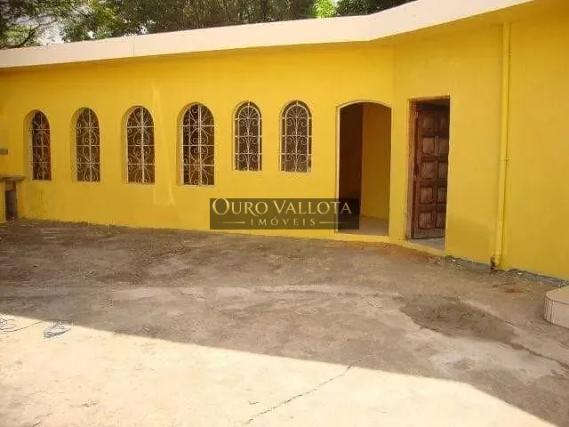 Galpão / Barracão com 1960m², à venda, no bairro Vila Itapoan em Guarulhos