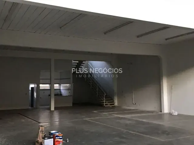 Galpão / Barracão com 489m², à venda ou para alugar, no bairro Centro em Sorocaba