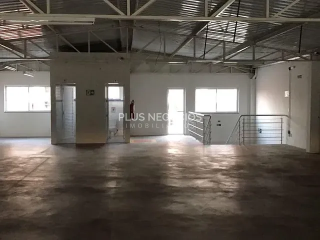 Galpão / Barracão com 489m², à venda ou para alugar, no bairro Centro em Sorocaba