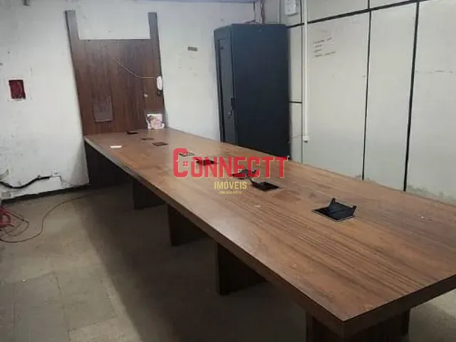 Galpão / Barracão com 500m², para alugar, no bairro Independência em Ribeirão Preto