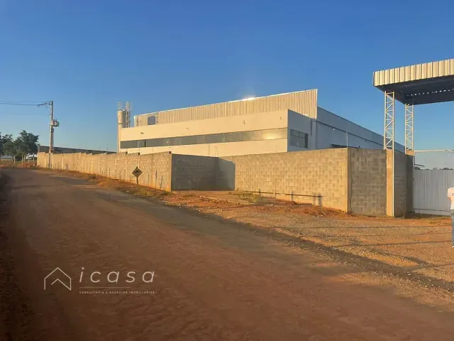 Galpão / Barracão com 28000m², para alugar, no bairro Área Rural em Pouso Alegre