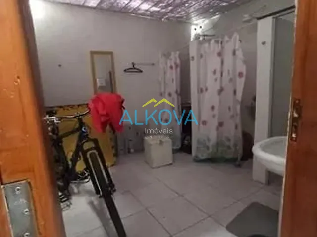 Galpão / Barracão com 215m², à venda, no bairro Jardim Satélite em São José dos Campos