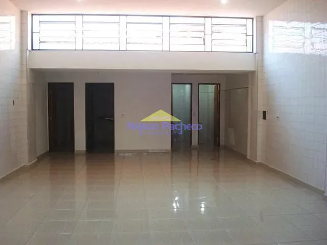 Galpão / Barracão com 128m², para alugar, no bairro Centro em Capivari