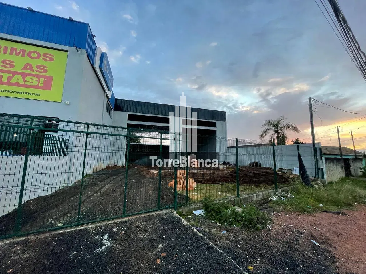 Depósito-Galpão, 280 m² - Foto 1