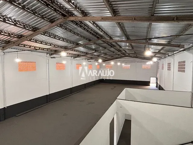 Galpão / Barracão com 772m², para alugar, no bairro Cordeiros em Itajaí