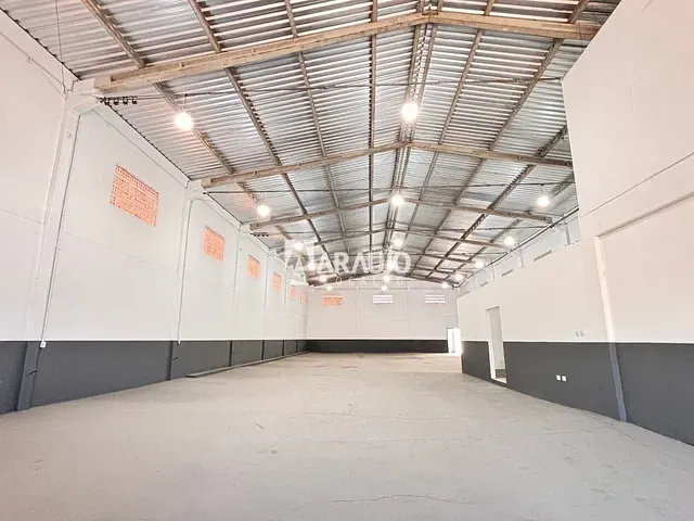 Galpão / Barracão com 772m², para alugar, no bairro Cordeiros em Itajaí