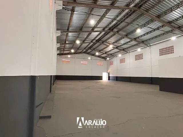 Galpão / Barracão com 772m², para alugar, no bairro Cordeiros em Itajaí