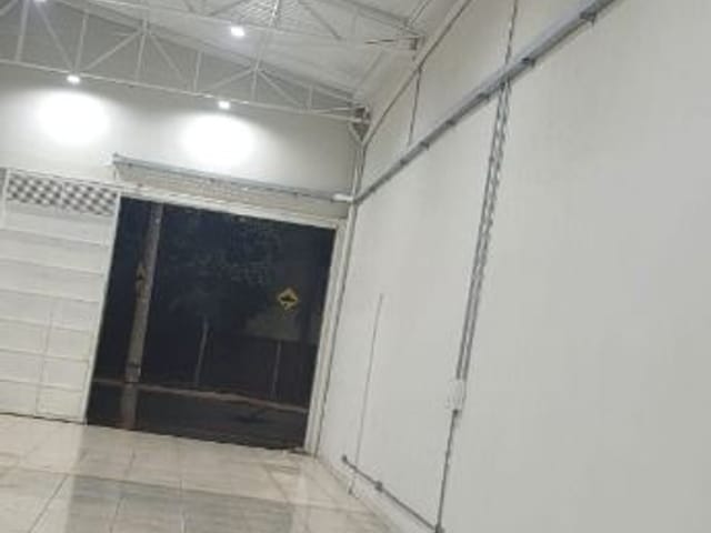 Foto do Galpão / Barracão - Galpão para alugar, 148 m² por R$ 6.059,81/mês - Bom Retiro - Uberaba/MG | ZUCATO IMOBILIARIA LTDA