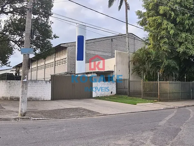 Galpão / Barracão com 2000m², à venda, no bairro Chácaras Reunidas em São José dos Campos
