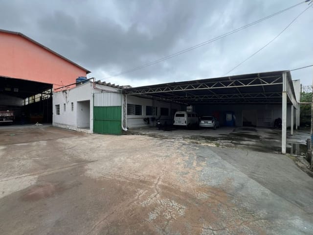 Galpão / Barracão com 3500m², para alugar, no bairro Jardim Leda (Fazendinha) em Santana de Parnaíba