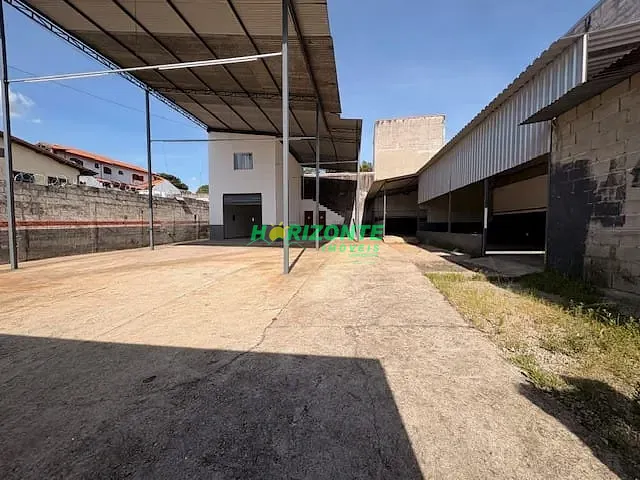 Galpão / Barracão com 450m², para alugar, no bairro Cidade Morumbi em São José dos Campos