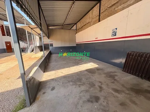 Galpão / Barracão com 450m², para alugar, no bairro Cidade Morumbi em São José dos Campos