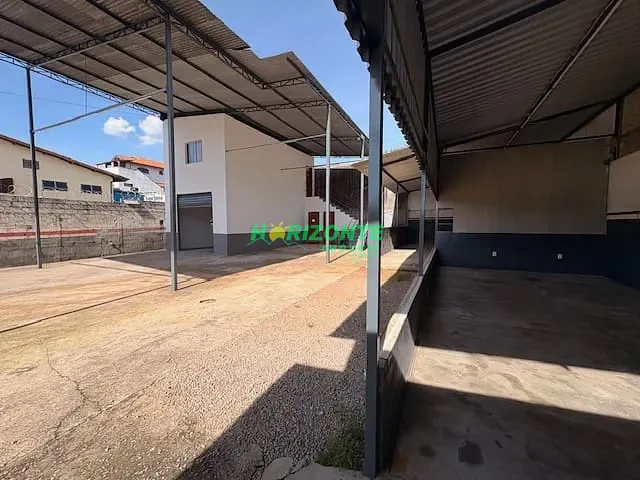 Galpão / Barracão com 450m², para alugar, no bairro Cidade Morumbi em São José dos Campos