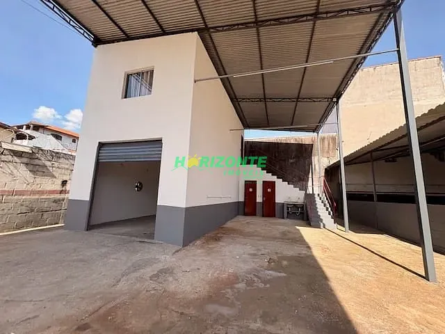 Galpão / Barracão com 450m², para alugar, no bairro Cidade Morumbi em São José dos Campos