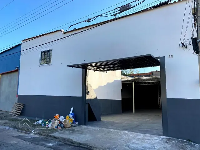 Galpão / Barracão com 317m², à venda, no bairro Jardim Altos de Santana em São José dos Campos