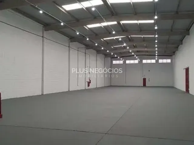 Galpão / Barracão para alugar, no bairro Iporanga em Sorocaba