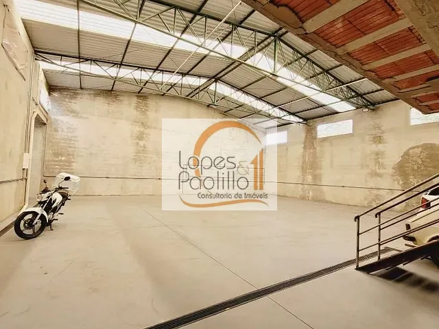 Galpão / Barracão com 550m², para alugar, no bairro Tanque em Atibaia