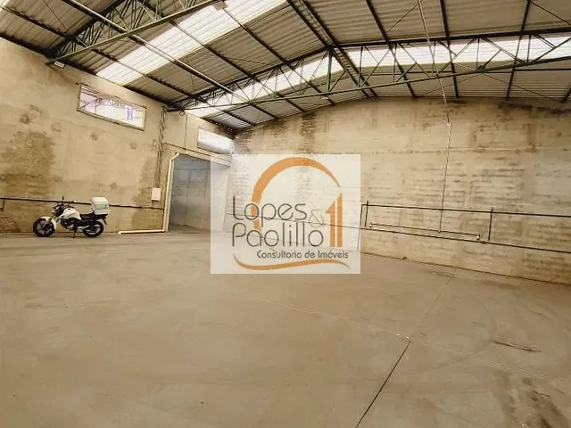 Galpão / Barracão com 550m², para alugar, no bairro Tanque em Atibaia